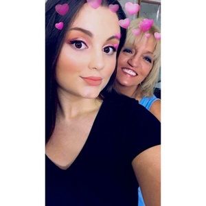 Meet your Posher, Mikala